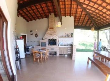 Casa · 460m² · 4 Quartos · 4 Vagas · Casa para alugar em Ivoturucaia de 460.00m² com 4 Quartos, 3 Suites e 4 Garagens