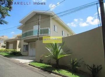 Casa · 400m² · 4 Quartos · 5 Vagas · Casa para venda em Caxambu de 400.00m² com 4 Quartos, 1 Suite e 5 Garagens
