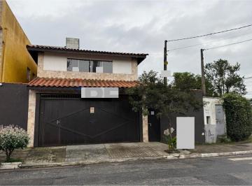 Comercial · 200m² · 9 Quartos · Prédio Comercial para alugar em Centro Residencial de 200.00m² com 9 Quartos e 1 Suite