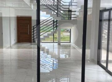 Casa · 220m² · 3 Quartos · 4 Vagas · Sobrado para venda em Bairro Inválido de 220.00m² com 3 Quartos, 3 Suites e 4 Garagens