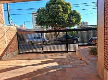 Casa · 297m² · 3 Quartos · 4 Vagas · Casa Sobrado em Araraquara