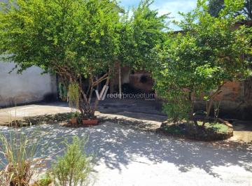 0 · Casa à venda, 2 dorm, quintal amplo