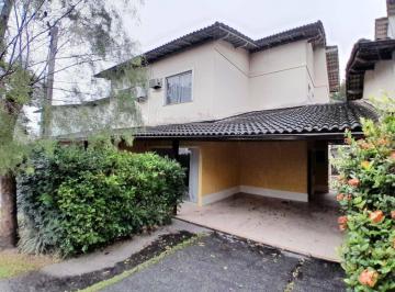 eb7528ebd7acc2247bee19a14cc51a78ddd9132c · Casa aconchegante no condominio alto de pendotiba