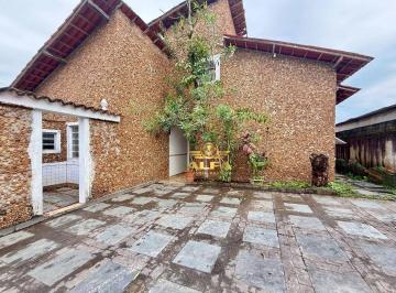 fa35088a847b65c1cd7da1c82a3d63c79a3f2e10 · Casa com 3 Dormitórios, Casa de Caseiro e Amplo Quintal na Praia da Enseada – Alfa Imóveis Guarujá