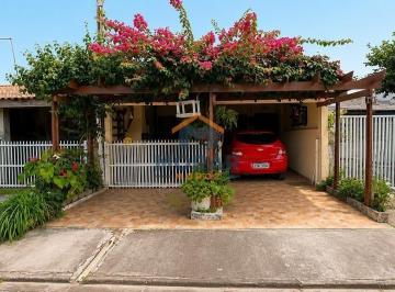 Casa · 60m² · 3 Quartos · 2 Vagas · Casa com 03 dormitórios no Jardim Canadá