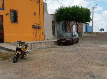img0 · Apartamento com 2 Quarto(s) e 1 banheiro(s) para Alugar, 50 m² por R$ 650 / Mês