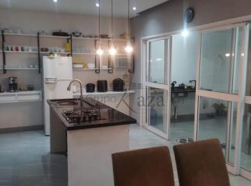 Casa de 3 quartos, Caçapava · Casa em Condomínio Reserva do Vale Caçapava 3 Dormitórios uma suíte 170m² Piscina e Pé-Direito Alto
