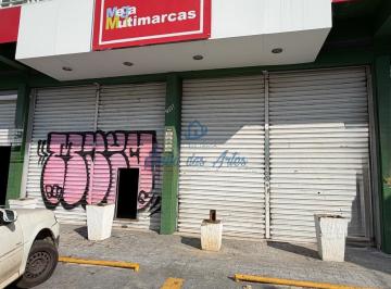 Foto 01 · Salão Comercial para Locação em Embu das Artes-SP, Bairro Cercado Grande: 1 Sala, 2 Banheiros, 3 Vag