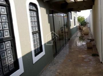 Casa · 210m² · 3 Quartos · 2 Vagas · Casa para venda em Dona Amélia de 210.00m² com 3 Quartos, 1 Suite e 2 Garagens