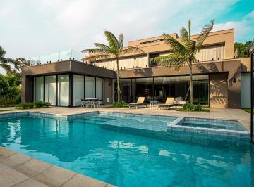 Casa · 940m² · 5 Quartos · 6 Vagas · Casa no condomínio Haras Guancan para venda com 5 quartos, sendo 5 suítes, 940m²