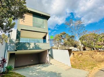 Casa · 214m² · 3 Quartos · 2 Vagas · Casa Moderna em Condomínio - 3 Quartos