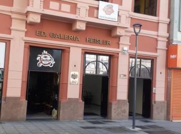 Vende-se , Loja / Sala Comercial com banheiro privativo 40m² , centro de Curitib · Vendo conj comercial
