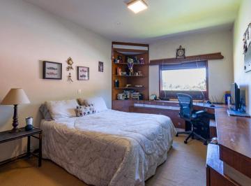 6982d1ef-361c-4391-a242-7c9750b5ce16 · Elegante casa para venda em Jardim Guedala com 4 quartos, sendo 2 suítes, 483m²