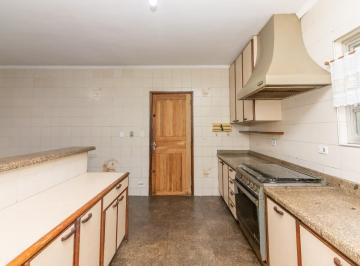 4100b3e5-0862-4cdc-b668-3d2cbf8966a3 · Elegante casa para venda em Jardim Ana Maria com 3 quartos, sendo 1 suíte, 280m²