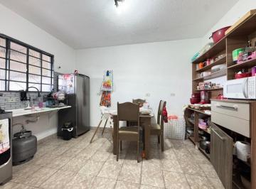 e61c3322-9e53-477b-b196-93d3aea252af · Imperdível casa para venda em Jardim Santa Adélia com 5 quartos, 92m²