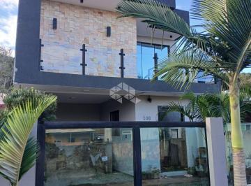 Casa · 135m² · 3 Quartos · 1 Vaga · Casa 3 dormitórios, 1 suíte com piscina no Rio Vermelho - Florianópolis