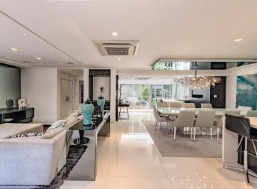Casa · 353m² · 4 Quartos · 4 Vagas · Casa em condomínio com 4 suítes