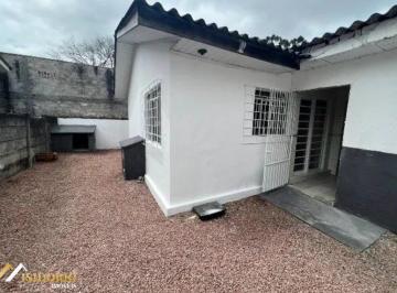 Casa · 155m² · 5 Quartos · 2 Vagas · CASA LOCALIZADA EM PINHAIS!!! 05 QUARTOS SENDO UM SUÍTE, 02 VAGAS DE GARAGEM