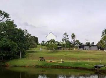 Terreno de 3 quartos, Araçoiaba da Serra · Chácara para venda em Village Araçoiaba de 150.00m² com 3 Quartos e 1 Suite