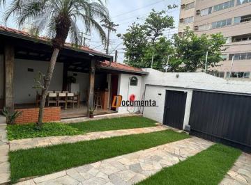 Casa · 163m² · 3 Quartos · 4 Vagas · Casa para venda em Centro de 163.00m² com 3 Quartos, 1 Suite e 4 Garagens
