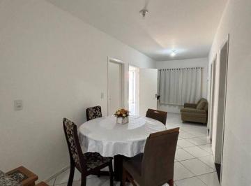 Casa · 90m² · 3 Quartos · 1 Vaga · Casa com 03 dormitórios no Centro de Navegantes/SC