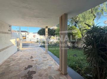 Casa · 117m² · 2 Quartos · 2 Vagas · Casa para venda em Centro de 117.00m² com 2 Quartos, 1 Suite e 2 Garagens