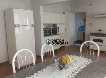 Casa · 162m² · 3 Quartos · 1 Vaga · Casa para venda em Centro de 162.00m² com 3 Quartos e 1 Garagem