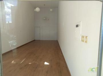 Comercial · 70m² · Sala Comercial para alugar em Centro de 70.00m²