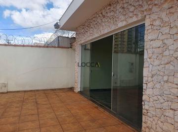 Casa · 324m² · 3 Quartos · 2 Vagas · Casa para alugar em Centro de 324.00m² com 3 Quartos, 1 Suite e 2 Garagens