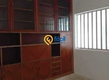 Casa · 300m² · 3 Quartos · 2 Vagas · Casa para alugar em Centro de 300.00m² com 3 Quartos e 2 Garagens