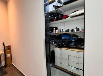 Closet walk-in suite 2 · Venda sobrado 5x28 mobiliado
