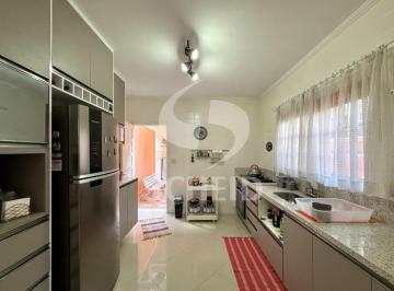 Casa · 145m² · 3 Quartos · 2 Vagas · Casa á Venda no Jardim Consórcio com 145m², 3 quartos sendo 1 suíte, 2 vagas.