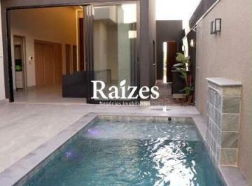 Casa · 200m² · 3 Quartos · 4 Vagas · Casa térrea em condomínio fechado com 3 suítes, piscina, escritório e lazer completo em Uberlândia