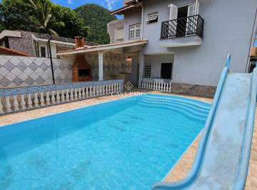 Casa · 247m² · 4 Quartos · 2 Vagas · Sobrado 4 suítes com piscina no Mathilde