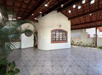 Casa · 98m² · 3 Quartos · 4 Vagas · Casa à venda no Bairro Real, Praia Grande – 3 quartos e 4 vagas