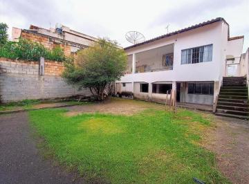 Casa · 360m² · 3 Quartos · 4 Vagas · Casa à venda com três quartos, quatro vagas em lote 360m² no Bairro Jardim Brasília em Betim