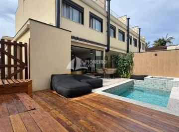 Casa · 180m² · 4 Quartos · 2 Vagas · Casa em Condomínio em Juquehy com 4 Suítes à 400m da praia