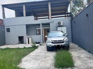 Casa de 2 quartos, Peruíbe · Casa à venda em Peruíbe – Estância São José | 250 m² | R$ 190 mil