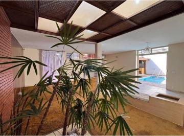Casa · 391m² · 4 Quartos · 3 Vagas · Casa para venda em Centro de 391.40m² com 4 Quartos, 2 Suites e 3 Garagens