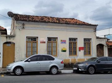 Casa · 576m² · 2 Quartos · 1 Vaga · Casa para venda em Centro de 576.00m² com 2 Quartos e 1 Garagem