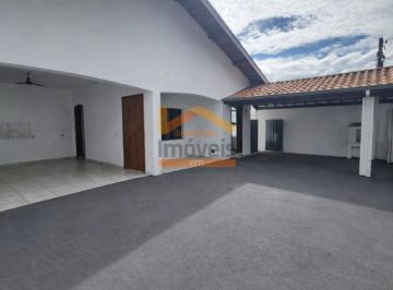 Casa · 204m² · 3 Quartos · 4 Vagas · Casa para alugar em Jardim São José de 204.00m² com 3 Quartos, 1 Suite e 4 Garagens