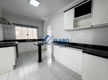 Casa · 200m² · 3 Quartos · 4 Vagas · Casa para alugar em Residencial Villaggio Iii de 200.00m² com 3 Quartos, 3 Suites e 4 Garagens