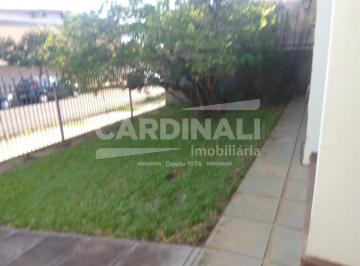 Casa · 213m² · 3 Quartos · 7 Vagas · Casa para venda em Centro de 213.00m² com 3 Quartos, 2 Suites e 7 Garagens