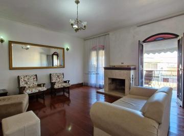 Casa · 243m² · 3 Quartos · 4 Vagas · Casa para venda em Jardim Guarani de 243.00m² com 3 Quartos, 1 Suite e 4 Garagens
