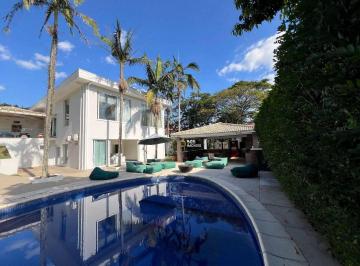 Casa · 696m² · 6 Quartos · 6 Vagas · Casa de Condomínio para venda e aluguel em Condomínio Marambaia de 696.00m² com 6 Quartos, 6 Suites 