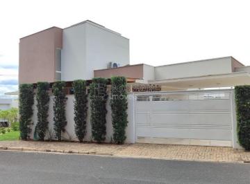 Casa · 188m² · 3 Quartos · 2 Vagas · Sobrado para venda em Vale Do Campo de 188.00m² com 3 Quartos, 2 Suites e 2 Garagens