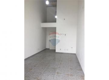 Comercial · 32m² · 11 Vagas · Imóvel Comercial para alugar em Jardim Imperial de 32.00m² com 11 Garagens