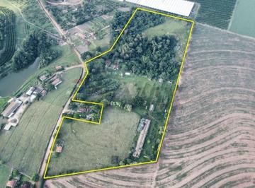 Terreno · 412m² · 6 Quartos · 10 Vagas · Chácara para venda em Centro de 412.00m² com 6 Quartos, 1 Suite e 10 Garagens