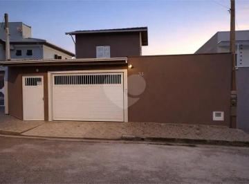 Casa · 288m² · 4 Quartos · Sobrado para venda em Horto Santo Antonio de 288.00m² com 4 Quartos e 2 Suites