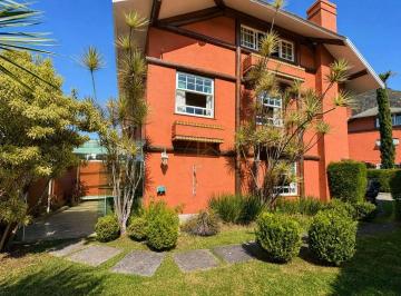 a8d99809008215506e9574be9b74fe85e8141bfe · CASA EM CONDOMÍNIO COM 4 QUARTOS, 2 SUÍTES E LAZER COMPLETO EM IUCAS